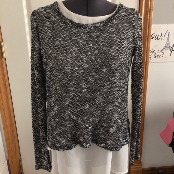 H&M Flowy Long Sleeve Shirt - Picture 3 of 3